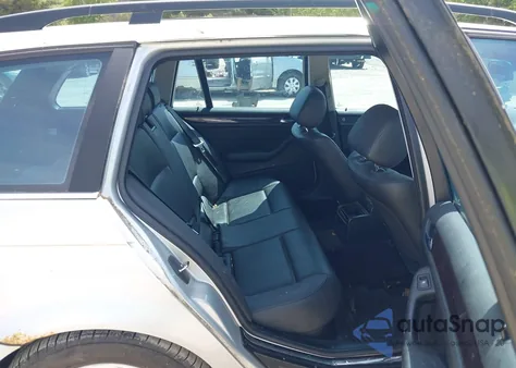 2004 BMW 325Xit из США, поврежденный, VIN WBAEP33434PF04167